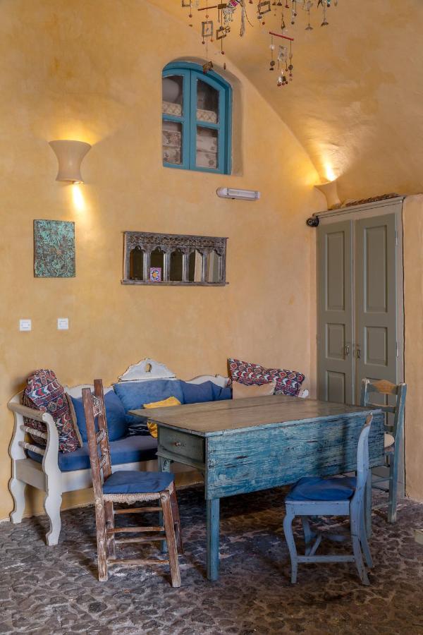 Caveland Hostel Karterados  Luaran gambar