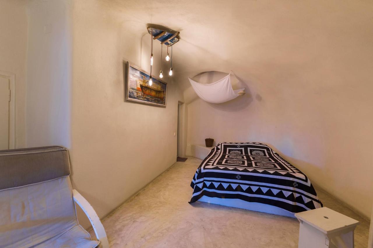 Caveland Hostel Karterados  Luaran gambar