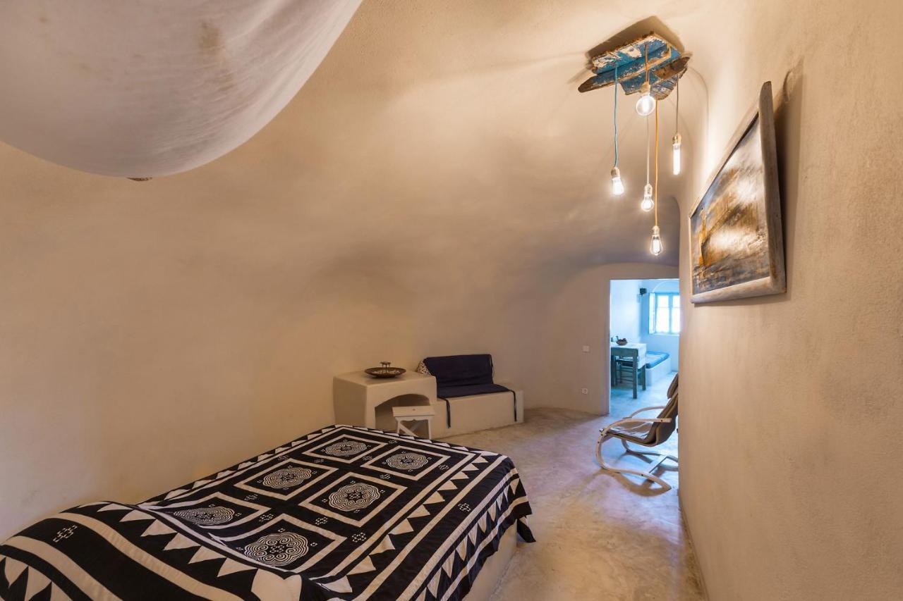 Caveland Hostel Karterados  Luaran gambar